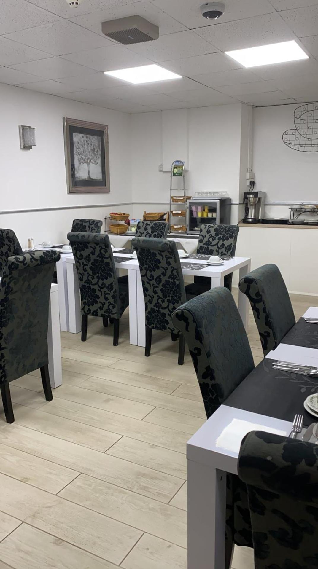 Edelweiss Guest House Douglas Bagian luar foto