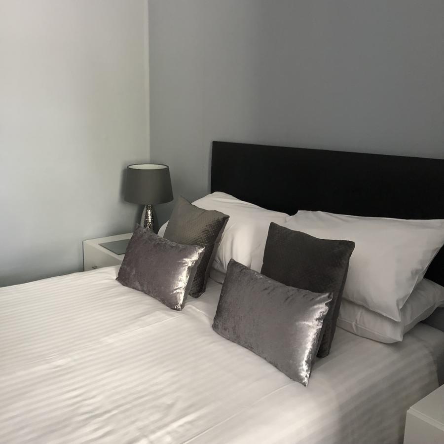 Edelweiss Guest House Douglas Bagian luar foto